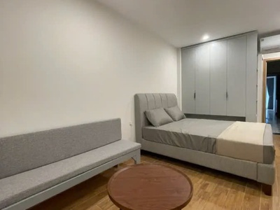 Hạ chào ngọc lâm 120m,7 tầng,giá 25 tỷ,gara 7chỗ,ngõ thông,dòng tiền 120tr/tháng 3