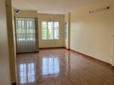 Bán nhà Mặt Đường Khúc Thừa Dụ 2( Khúc Hạo) lô góc 4