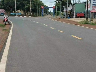 Bán  3sổ 412m2  QL13 vô, SHR thổ cư 286 triệu, sát KCN 350ha. Lộ 18m SÁT TRƯỜNG CHỢ 1