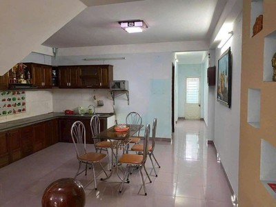 Chủ gấp bán, giá sập sàn, mặt tiền 5.5m lề 3m đối diện bến xe trung tâm, nhà 3 tầng dt 85m2 5x17 . 1