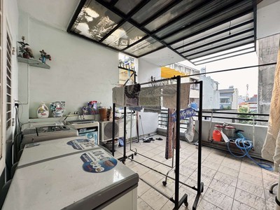Bán nhà hẻm xe hơi đổ cửa lê quang định,p11,bình thạnh,60m2,3 tầng,dọn vào ở ngay. 4