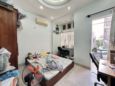 Bán nhà hẻm xe hơi đổ cửa lê quang định,p11,bình thạnh,60m2,3 tầng,dọn vào ở ngay. 3