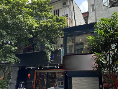 Bán nhà phố hoàng cầu,50m2,mt 7.5m,kinh doanh,lô góc,2 thoáng,giá 32 tỷ 0