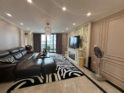 Siêu phẩm long biên, 1 mặt phố 1 mặt ngõ ôtô tránh, 124m x 8 tầng, mặt tiền 5.6m, thang máy, kinh 1
