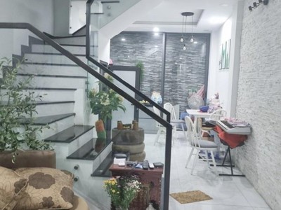 Mới      bán nhà 3 tầng quận 10 , 1 trệt 1 lầu 1 sân thượng gần nhật tảo , 39 m2 chỉ nhỉnh 6 tỷ 2
