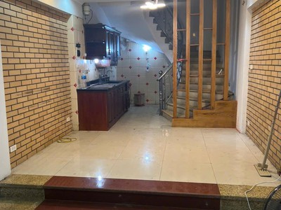 Cho thuê nhà 5 tầng m ặt ngõ đường láng, ngõ thông kd 17tr 45m 0