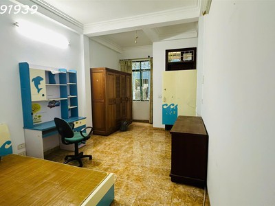 Cho thuê nhà 5 tầng m ặt ngõ đường láng, ngõ thông kd 17tr 45m 1