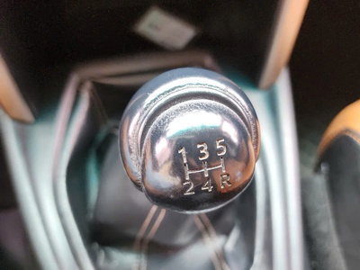 Chính chủ bán xe TOYOTA innova 2.0E sản xuất năm 2016 5