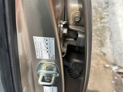 Bán xe Toyota innova 2.0E MT - 2013 - Giá 295 triệu . 5