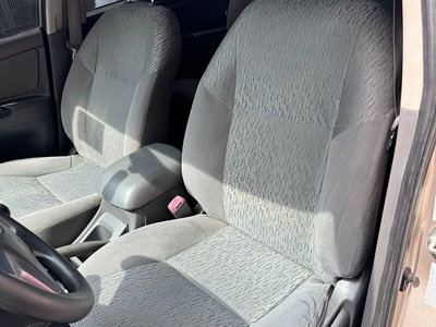 Bán xe Toyota innova 2.0E MT - 2013 - Giá 295 triệu . 6
