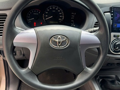 Bán xe Toyota innova 2.0E MT - 2013 - Giá 295 triệu . 7
