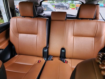 Chính chủ bán xe TOYOTA innova 2.0E sản xuất năm 2016 6