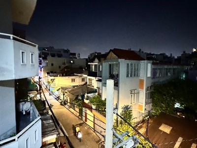 Quận 10  cmt8 - dt 44m2 - hẻm nhựa 6m xe hơi quay đầu - nhà mới - căn góc - 3 tầng mới - 4pn - 2