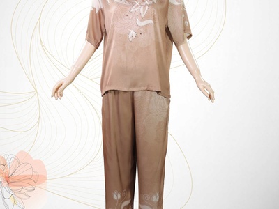 Đồ Bộ Trung Niên Đính Pha Lê Họa Tiết Viền Đá   Vẻ Đẹp Tinh Hoa Từ Làng Quê Việt 0