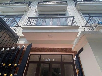 Bán gấp nhà phụng châu - xay mới 3t - ô tô gần 0