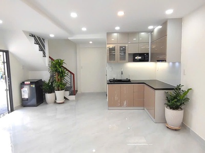 Phú nhuận  nhà mới keng- ô tô ngủ trong nhà-gần sân bay chỉ 7 tỷ 1