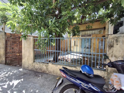 Đất rộng sau đường  cách mạng tháng 8 diện tích120 m2 ngang  5.2x24m giá tlcc  2.3 tỷ lhsoái 0