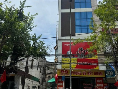 Chính chủ chuyển công tác cần bán nhà mặt phố 5 tầng đẹp 0