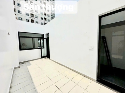Cho thuê nguyên căn liền kề 4 Tầng mới tinh tại Hoàng Huy Mall, kinh doanh thoải mái. 3