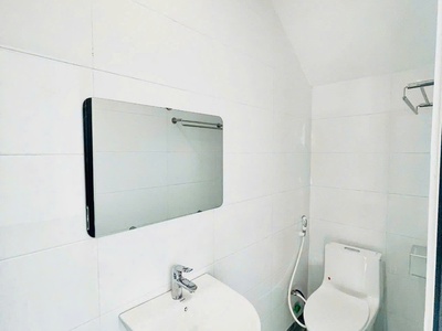 Cho thuê nguyên căn liền kề 4 Tầng mới tinh tại Hoàng Huy Mall, kinh doanh thoải mái. 5