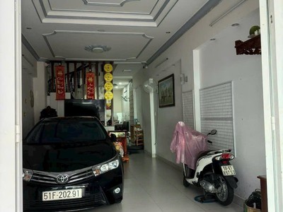 - quận 5-bán nhà mặt tiền kd trần phú 4 tầng 4x22 sổ vuông đẹp, hoàn công đủ 0