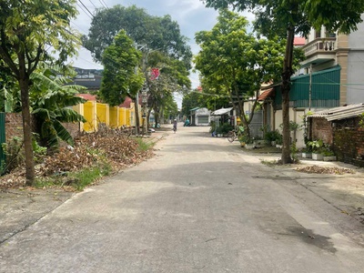 Chính chủ gửi bán đất vân trì, đông anh 120m ngõ moning, lô góc, mặt tiền 5.5m giá chỉ 50tr/m. 0