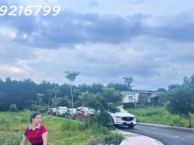 Đất nền giá rẻ sổ riêng thổ cư bình minh trảng bom đồng nai 1 sẹc ql1a . gía bán 1 tỷ 150 /nền. lh 0