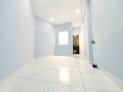 Nhà mặt tiền, ở ngay, cho thuê 12tr/th,tt quận 2, dtsd 186m2, giá chỉ 5ty nhỉnh 1