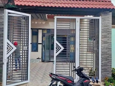 Còn duy nhất 1 căn cấp 4 vòng xoay an lạc đi xuống chút xíu, chủ  ngộp bán nhanh có thương lượng 0
