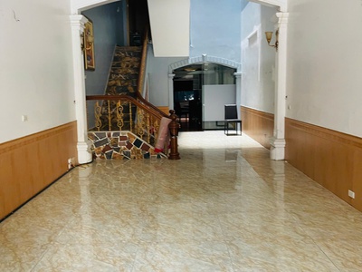Nhà mặt đường văn cao 5 tầng sạch sẽ về kinh doanh được luôn 16,3 tỷ 0