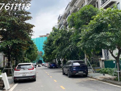Bán đất tái định cư giang biên, view công viên, vỉa hè 4m, 90m, mt6m, chỉ 12 tỷ5 2