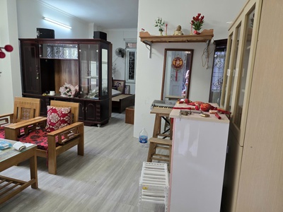 Bán căn hộ tt địa chất ngõ 1150 đường láng, 50m, lô góc, full nội thất, nhà đẹp ở ngay giá 2 tỷ 6 0