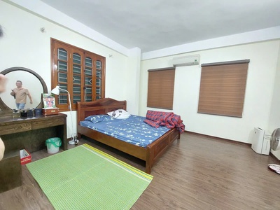 Nhà phố nguyễn văn cừ-long biên,41m2,5 tầng,mặt tiền 4m,7.9 tỷ.ngõ rộng, lô 2 thoáng. 3