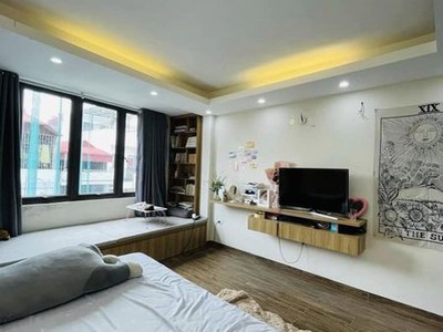 Bán nhà ngọc thuỵ, nhà dân xây 5t, 37m , 5 tỷ, full đồ, nhà đẹp, ô tô đỗ cổng 3