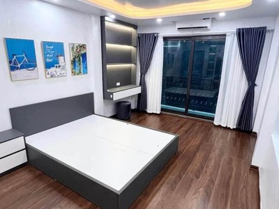 Lô góc bát khối q.long biên 33m2 mt 3.3m nhà mới đẹp long lanh ô tô qua nhà,giá nhỉnh 5 tỷ 2