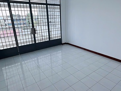Nhà cực hiếm bề ngang khủng 8,2m x 12.15m phạm thế hiển . p. 6. q. 8, hẻm xe hơi, cách đường xe tải 1