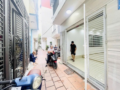 Bán nhà trại lẻ - quán nam, 53m 3 tầng độc lập dân xây, ngõ nông, giá 3.35 tỉ 0