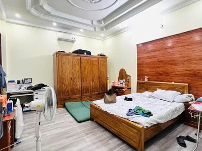 Bán nhà hoàng hoa thám, tây hồ, dân xây 40m2 4 tầng- mặt tiền 4m- 2 mặt thoáng - tặng full nội 2