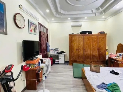 Bán nhà hoàng hoa thám, tây hồ, dân xây 40m2 4 tầng- mặt tiền 4m- 2 mặt thoáng - tặng full nội 4