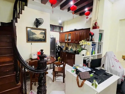 Bán nhà hoàng hoa thám, tây hồ, dân xây 40m2 4 tầng- mặt tiền 4m- 2 mặt thoáng - tặng full nội 0