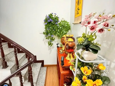 Siêu phẩm ngõ linh quang, đống đa. 44m2 4 tầng, nhà sát mặt hồ linh quang, sổ đỏ nở hậu, vài bước ô 4