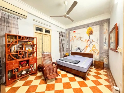 Siêu phẩm ngõ linh quang, đống đa. 44m2 4 tầng, nhà sát mặt hồ linh quang, sổ đỏ nở hậu, vài bước ô 2
