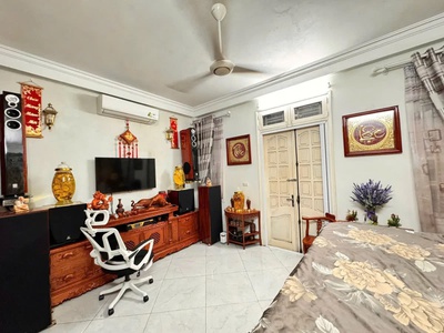 Siêu phẩm ngõ linh quang, đống đa. 44m2 4 tầng, nhà sát mặt hồ linh quang, sổ đỏ nở hậu, vài bước ô 3