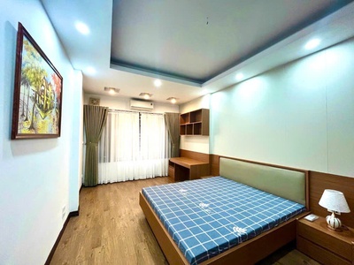 Bán nhà lạc long quân - ngõ thông gần phố - cách ô tô tránh 20m - 35m 4 tầng - giá nhỉnh 8 tỷ 3