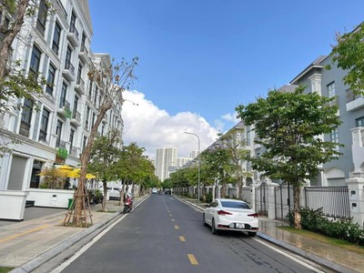 Cho thuê nhiều căn nhà phố manhatan vinhomes grand park 2