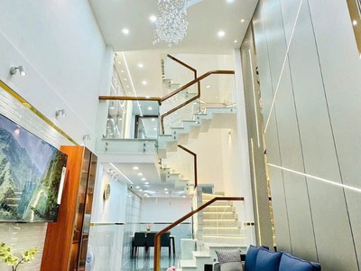 Chính chủ cho thuê nhà mới đường số 51 4 phòng ngủ 17tr 1