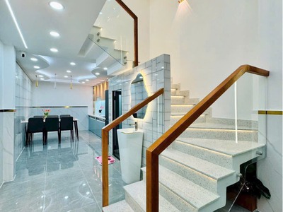 Chính chủ cho thuê nhà mới đường số 51 4 phòng ngủ 17tr 2