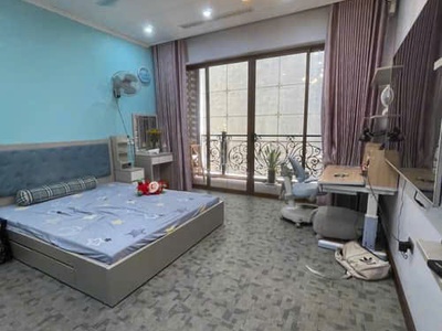 Nhà trung tâm vị trí vàng đường láng 84m2 mặt tiền 6.2m x 3 tầng phù hợp ở và kinh doanh 0