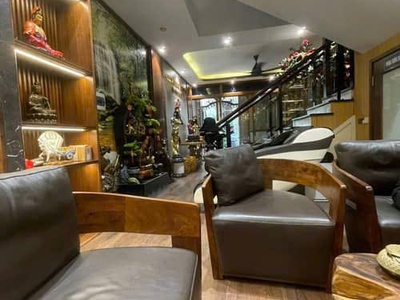 Nhà trung tâm vị trí vàng đường láng 84m2 mặt tiền 6.2m x 3 tầng phù hợp ở và kinh doanh 1