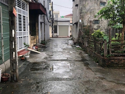 Bán căn biệt thự mini 2.5 tầng ngõ phố phường Ngọc Châu, TP HD, 151.5m2, mt hơn 10m, sân cổng 2